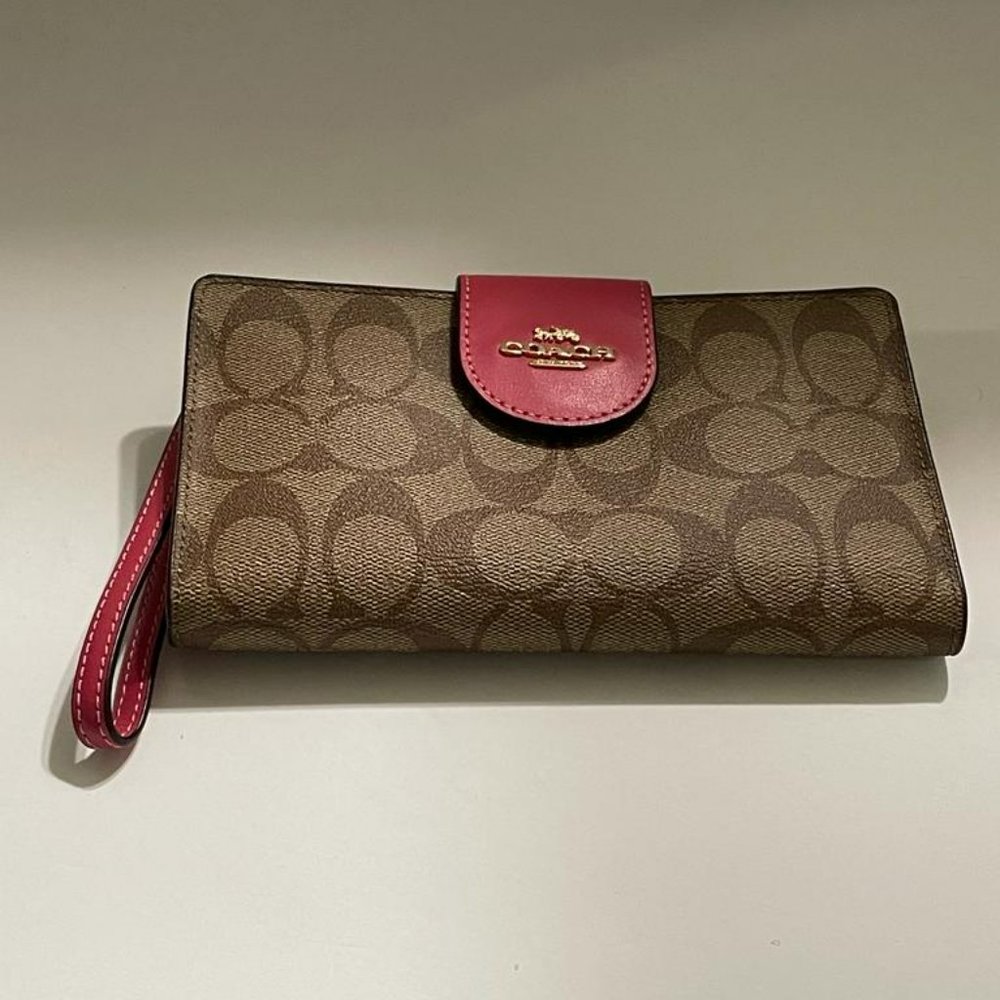 Coach Wallets - Picture 5 of 12